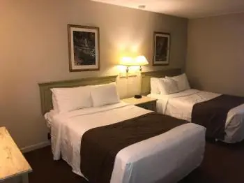 The Hometown Inn 4