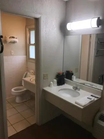 The Hometown Inn 6